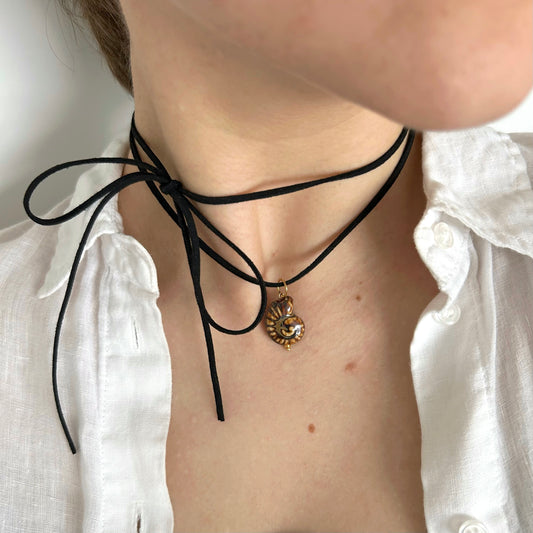 Shell&Suede Cord Necklace